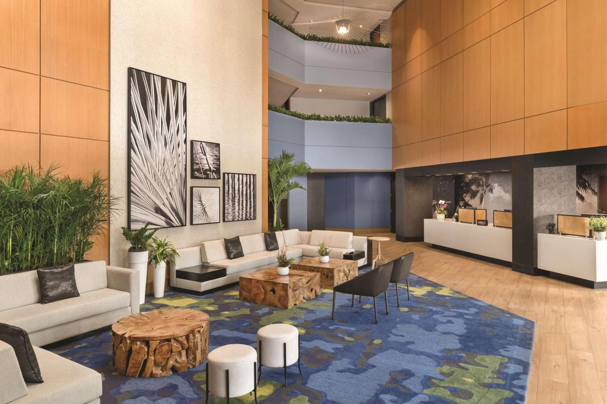 Отель Doubletree By Hilton Tampa Rocky Point Waterfront Экстерьер фото